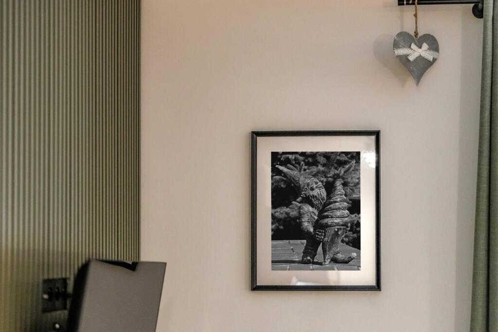 Weronika's Urban Hideaway Apartment