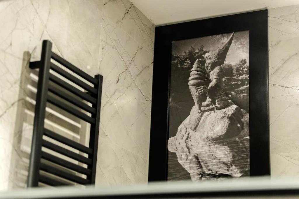 Weronika's Urban Hideaway Apartment